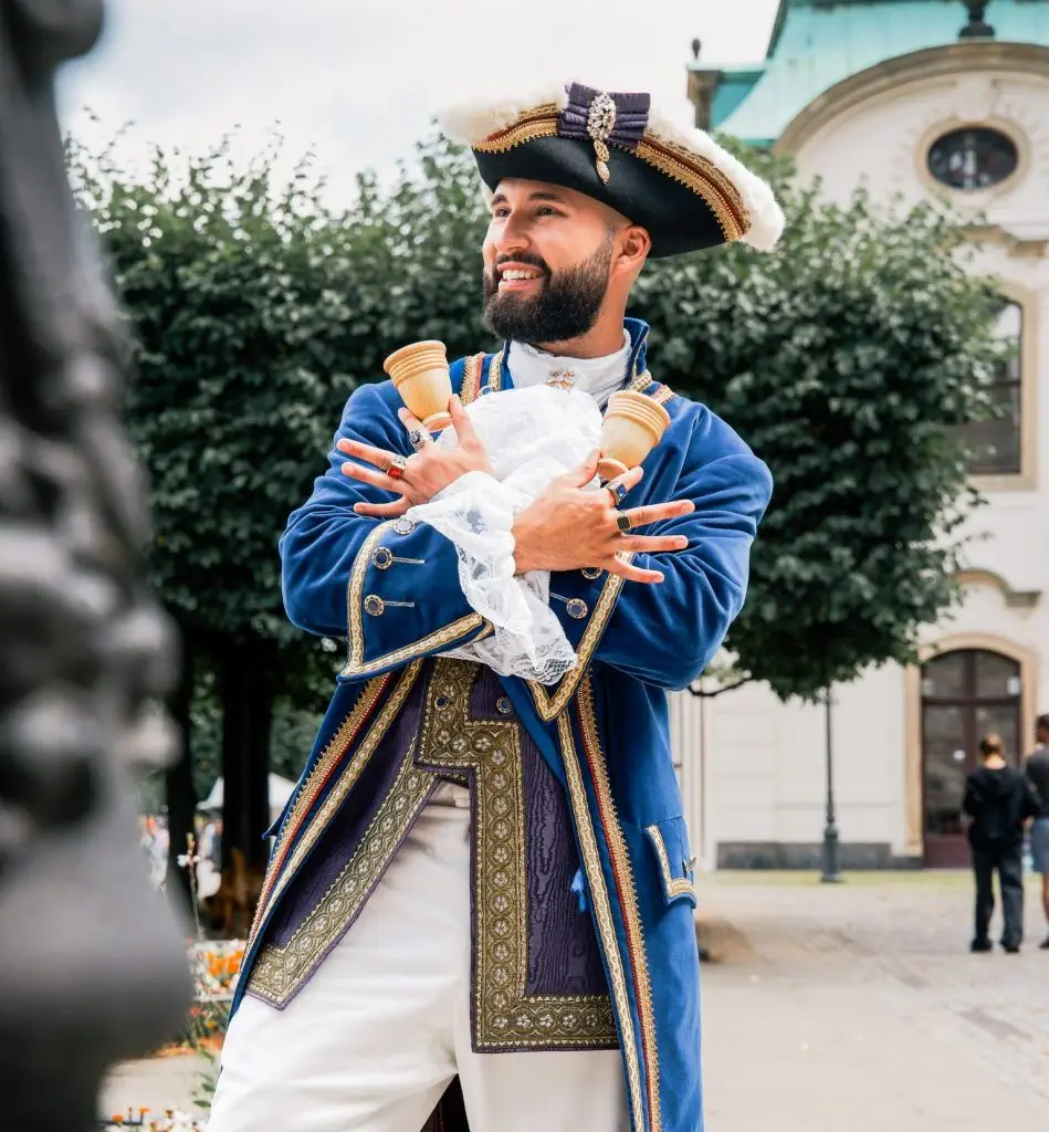 Pascal Dalchau im barocken Kostüm